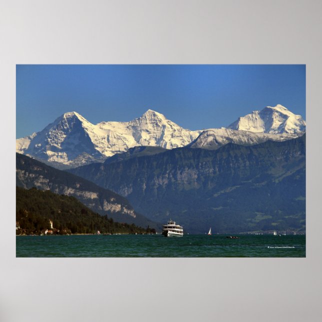 Eiger, Mönch & Jungfrau, Thunersee, Schweiz Poster (Framsidan)