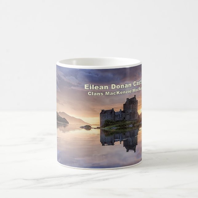 Eilean Donan Castle - MacKenzie MacRae Klans Kaffemugg (Center)