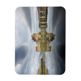 Eilean Donan Castle med reflexion i Skottland Magnet