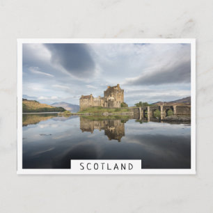 Eilean Donan Castle med reflexion i Skottland Vykort