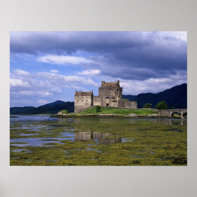 Eilean Donan Castle Scotland Poster (Framsidan)