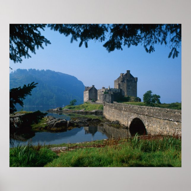 Eilean Donan slott, Highlands, Skottland 2 Poster (Framsidan)