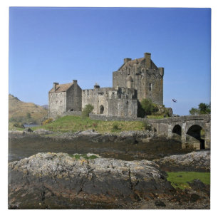 Eilean Donan slott, Skottland. Den berömda Eilean Kakelplatta