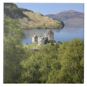 Eilean Donan slott, Skottland. Det berömda Eilean Kakelplatta