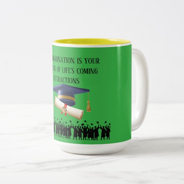 Einstein's graduation motto kelly green Två-Tonad mugg (Framsida höger)