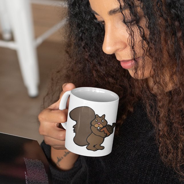 ekorre med akorn kaffemugg (Skapare uppladdad)