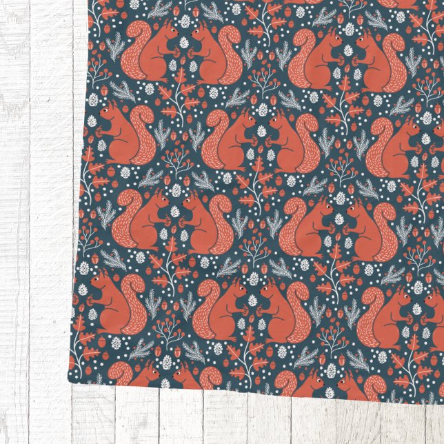 Ekorre Skogsmarkmönster Fleecefilt (Red squirrel woodland forest nature pattern cozy fleece blanket)