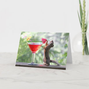 Ekorre som dricker en coctail på den lyckliga kort
