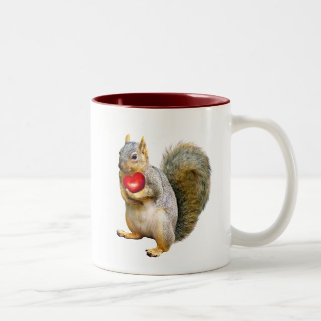 ekorrel Holding Heart Mugg (Höger)