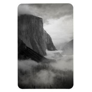 El Capitan med virvlande dimma Magnet