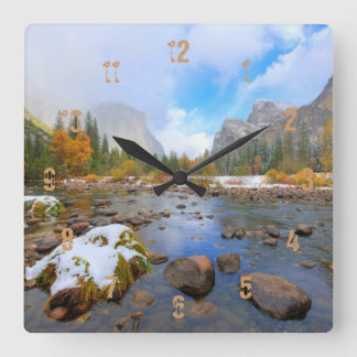 El Capitan och tre bröder Fyrkantig Klocka
