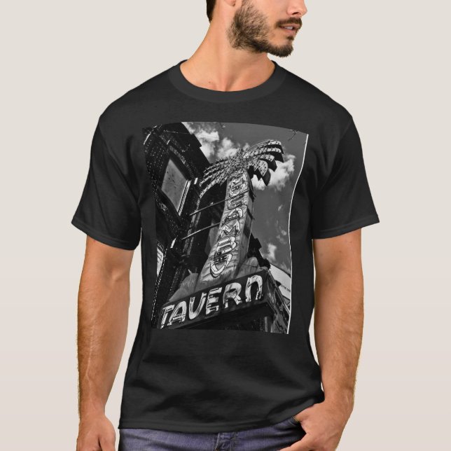 El Mocambo Tavern Toronto Ontario Graphic T-Shirt  (Framsida)