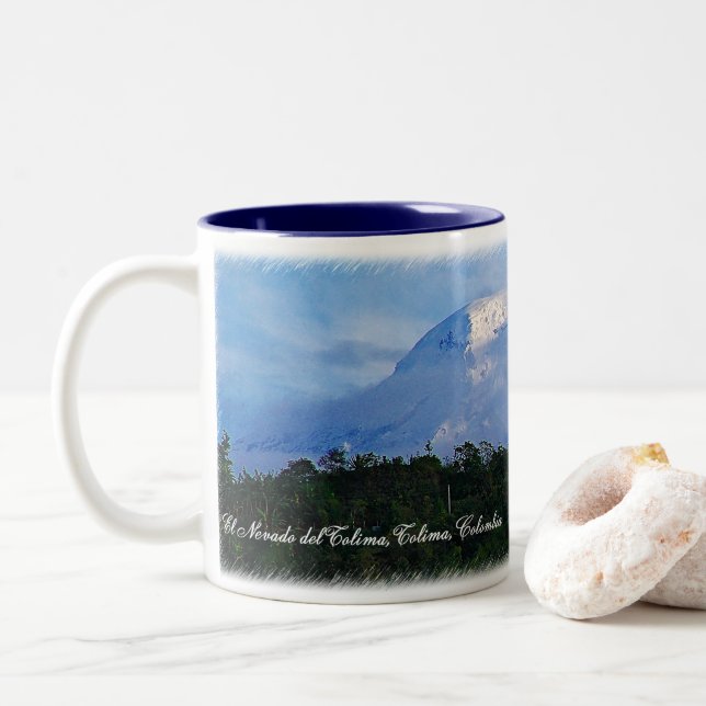 El Nevado del Tolima Colombia travel mug Två-Tonad Mugg (Med munk)
