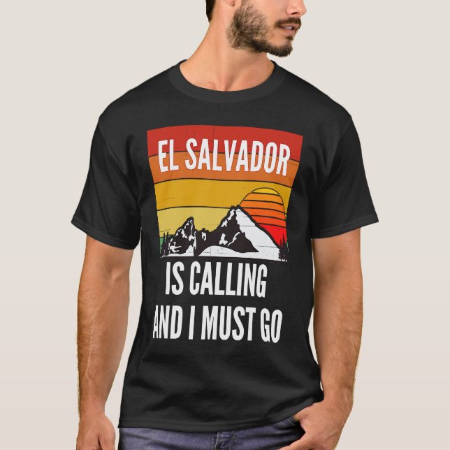 El Salvador ropar och jag måste åka T Shirt (Framsida)