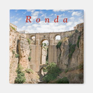 "El Tajo" av Ronda med Puenten Nuevo. Magnet