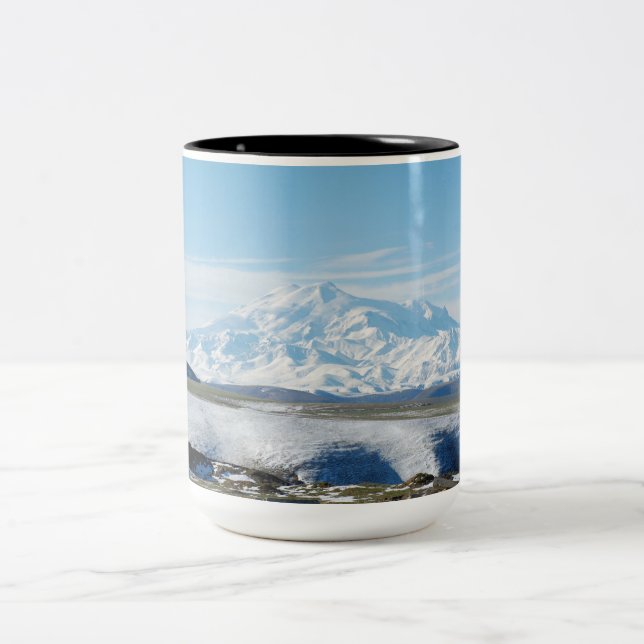 Elbrus-berget (Europas högsta berg) Två-Tonad Mugg (Center)