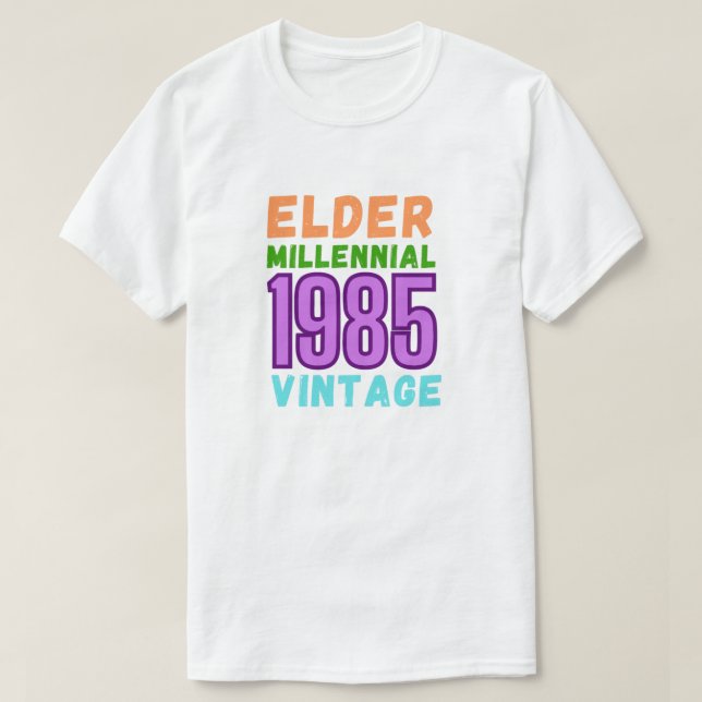 Elder Millennial 1985 Vintages t-shirt (Design framsida)