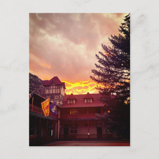 Eldig solnedgång över Redstone Inn  Vykort