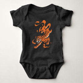 Eldig Tiger: Asiatisk Djärv Design T Shirt