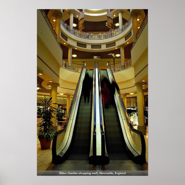 Eldon Garden shopping mall, Newcastle, England Poster (Framsidan)