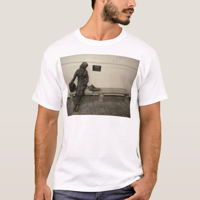 Eleanor Rigby Tee (Framsida)