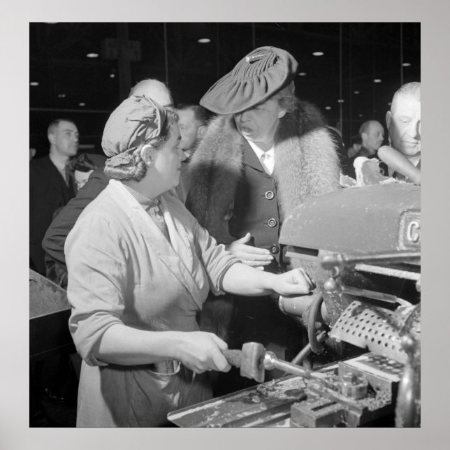 Eleanor Roosevelt in WWII, 1942 Poster (Framsidan)