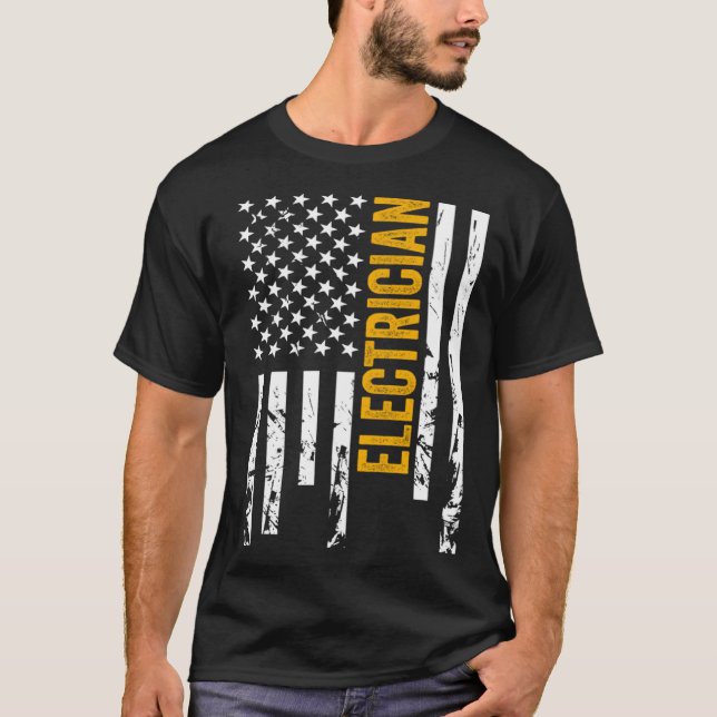 Electrician American Flagga Patriotic Lineman USA  T Shirt (Framsida)