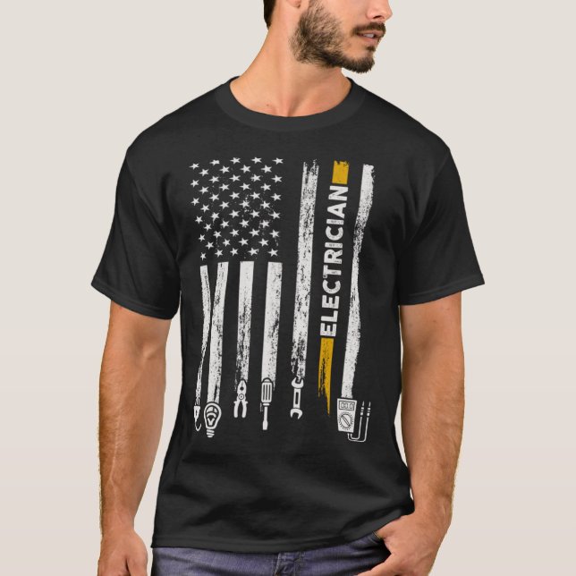 Electrician US Flag Electricians Tools Lineman Fat T Shirt (Framsida)