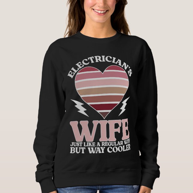 Electrician's Wife Heart Wife Of An Electrician Wi T Shirt (Framsida)