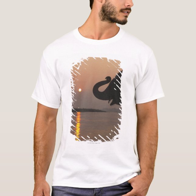 Elefant Chitwan nationalpark, Nepal Tee Shirt (Framsida)
