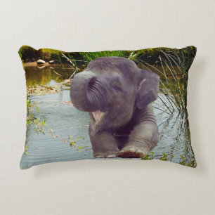 Elefant och vatten prydnadskudde