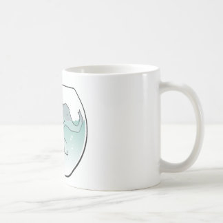 Elefant som omkring simmar i guldfiskskål kaffemugg
