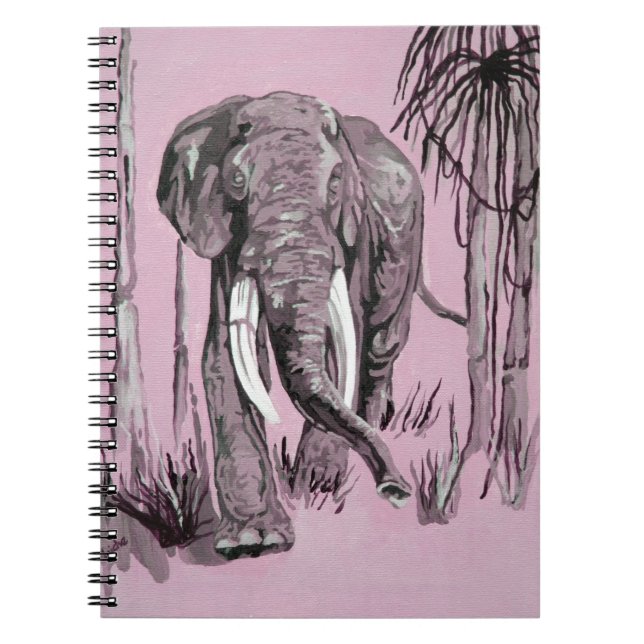 Elefant som rullar genom Wooded Savanna in Rosa Anteckningsbok Med Spiral (Framsidan)