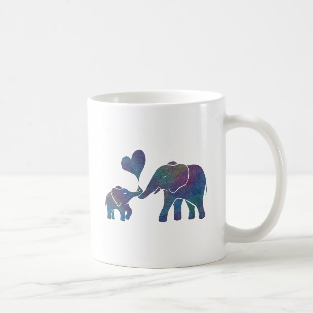 Elefanten kramar den regnbågemamman och babyen med kaffemugg (Höger)