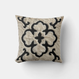 Elegance: Decorative Black and White Kilim Pillows Kudde