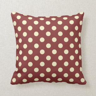 Elegance in Burgundy and Cream Kudde