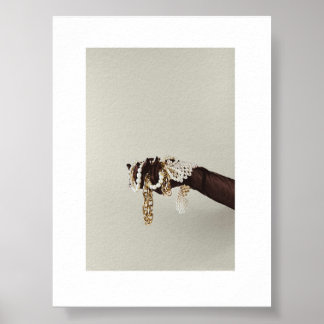 "Elegance in Hand" - Minimalialistisk judisk konst Poster