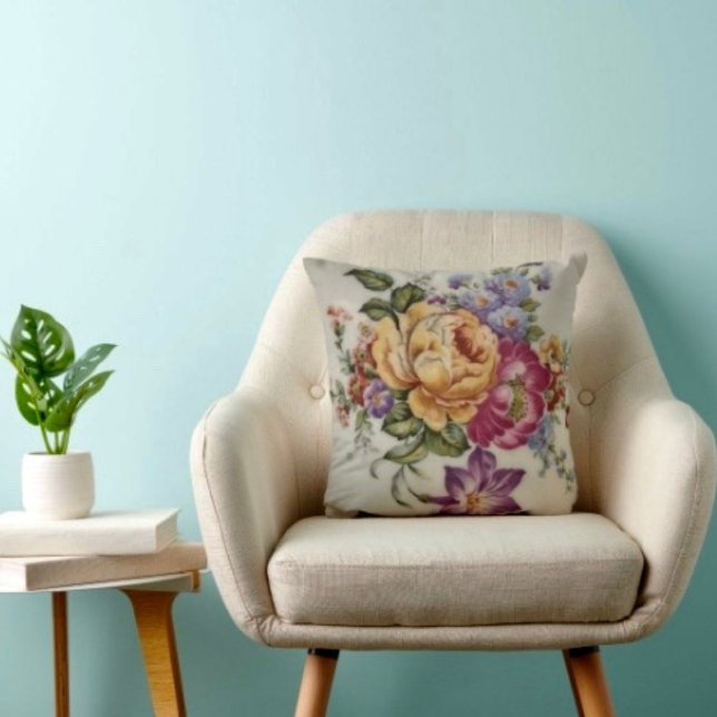 Elegance: Porcelain-Inspired Dekorativ kudde (Skapare uppladdad)