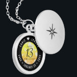 Elegant 13:e årsdagen för Bröllop Berlockhalsband<br><div class="desc">Fira den trettonde citrine bröllop-årsdagen i stil med detta minnesskåp! Svart serif och sans serif-bokstäver med hexagonala konfetti på gult-orange-mosaik ger en minnesvärd beröring för detta speciella tillfälle och milstolpe. Anpassa med lycklig-parets namn och data för deras citrusårsdag. Design © W.H. Sim. Se mer på zazzle.com/expressionsoccasions</div>