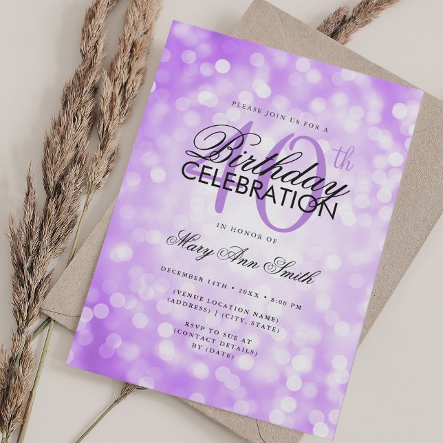 Elegant 40:e födelsedagen Glam Lila Shimmer Light Inbjudningar (Elegant 40th Birthday Glam Purple Shimmer Light Invitation)