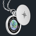 Elegant 43:e årsdagen för Opal Bröllop Firande Berlockhalsband<br><div class="desc">Fira 43:e bröllop-årsdagen med den här eleganten-låset! Elegantens svarta serif och sans serif-bokstäver med hexagonala konfetti på en iridescent opal bakgrund tillför ett minnesvärt tryck för detta speciella tillfälle och extraordinära milstolpe. Anpassa med lycklig-parets namn och data för deras valårsdag. Design © W.H. Sim, Med reserverade Höger. Se mer på...</div>
