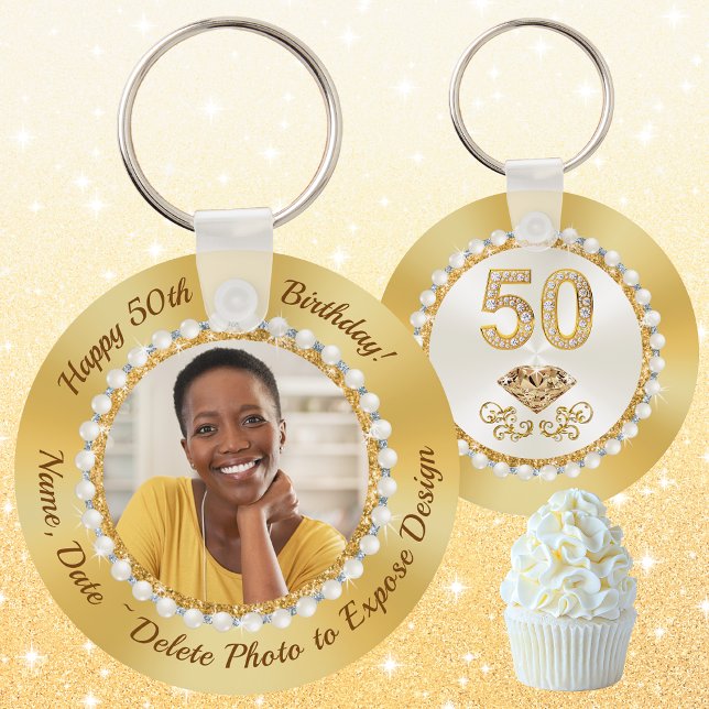 Elegant, 50:e Födelsedagsfestens favoriter för en  Nyckelring (50th Birthday Party Favors. Golden Birthday Favors, Gold, Photo Keychains. 50th Birthday Souvenirs)