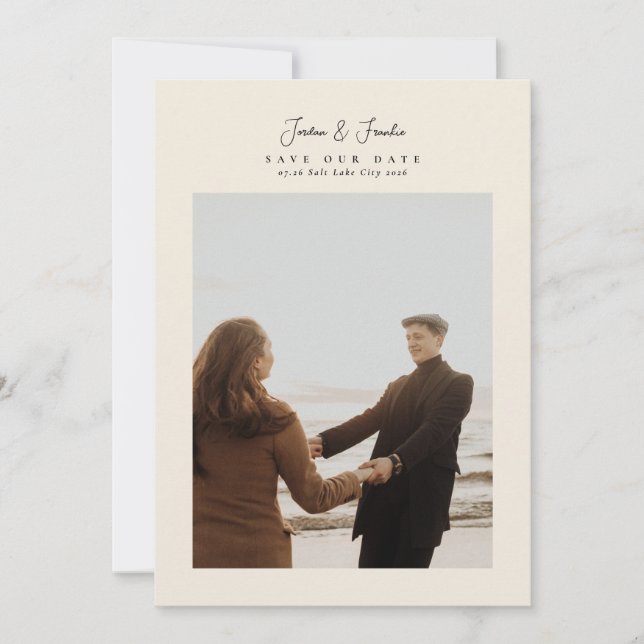 Elegant 5 fotokollage, kalligrafi bröllop spara datumet (Framsida)