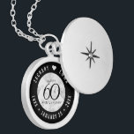 Elegant 60:e Diamond Bröllop-årsdagen Berlockhalsband<br><div class="desc">Högtidlighålla 60-årsdagen av bröllop i stil med detta minnesskåp! Elegantens svarta och vita bokstäver med stiliserad diamantkonfekt på vit bakgrund ger ett minnesvärt tryck för detta speciella tillfälle och en extraordinär milstolpe. Anpassa med lycklig parets namn och lägg till data för deras diamantårsdag. Design © W.H. Sim. Se mer på...</div>