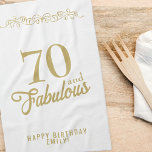 Elegant 70 och Fabulous 70:e födelsedagen Kökshandduk<br><div class="desc">Elegant Ornament 70 och Fabulous 70th Birthday-kökshandduk. 70 och fantastiskt talesätt i trendiget,  gyllene manus och guld ornament. Anpassa den med ditt namn och din ålder.</div>