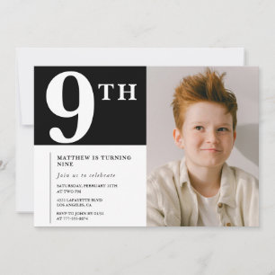 Elegant 9-års inbjudan Svart pojke Foto