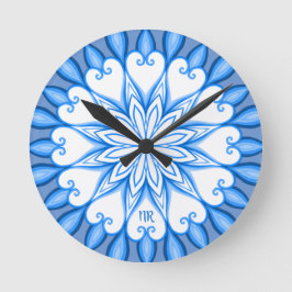 Elegant Aesthetic White & Blue Mandala Monogrammed Rund Klocka