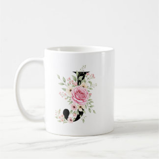 Elegant Alphabet Coffee Cup with Pink Rose Design Kaffemugg