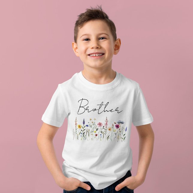Elegant äng med vilda blommor Bror Baby Shower T Shirt (Skapare uppladdad)