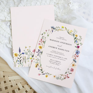 Elegant äng med vildblommor Brudrosa bröllop Inbjudningar
